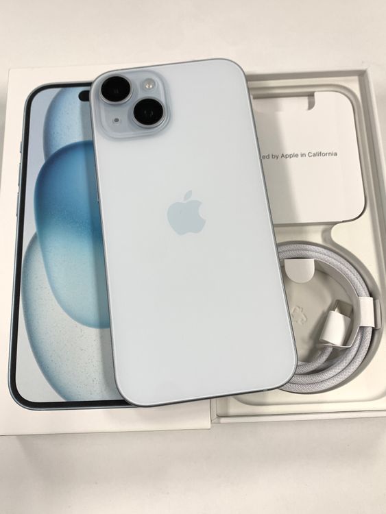 �Хåƥ꡼85% SIM�ե꡼ iPhone15 256GB �֥롼