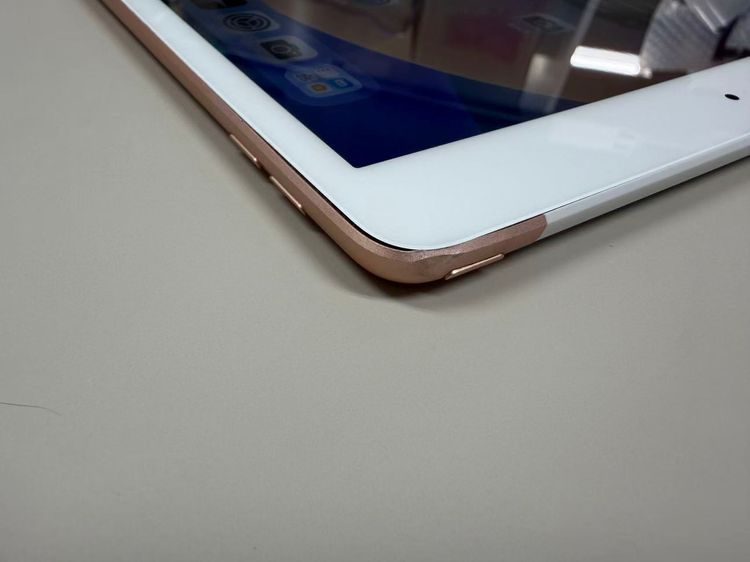 ����77% SIM�ե꡼iPad (��7����) 32GB �������