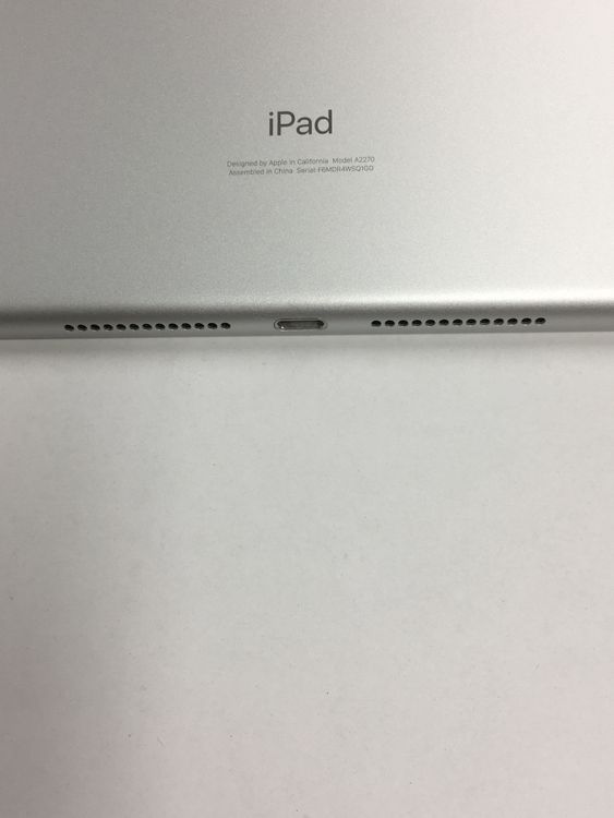 �ڥ�Х���BOX��Ķ���� Apple iPad ��8���� 32GB WiFi��ǥ� ����С�