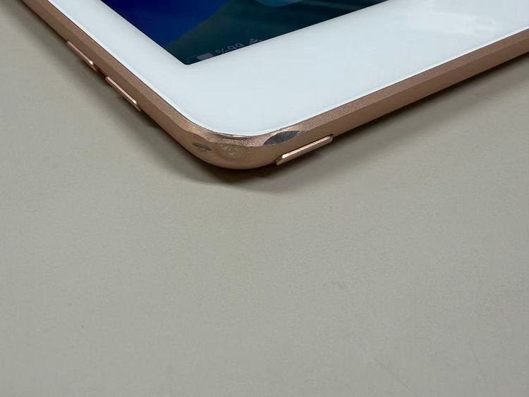 ���� ����80% apple iPad (��7����) 128GB ������