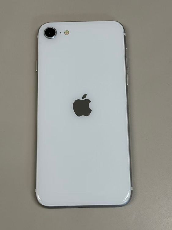 �ڥ�Х���BOX�۶����� ����100%SIM�ե꡼iPhone SE(��2����) 64GB �ۥ磻��