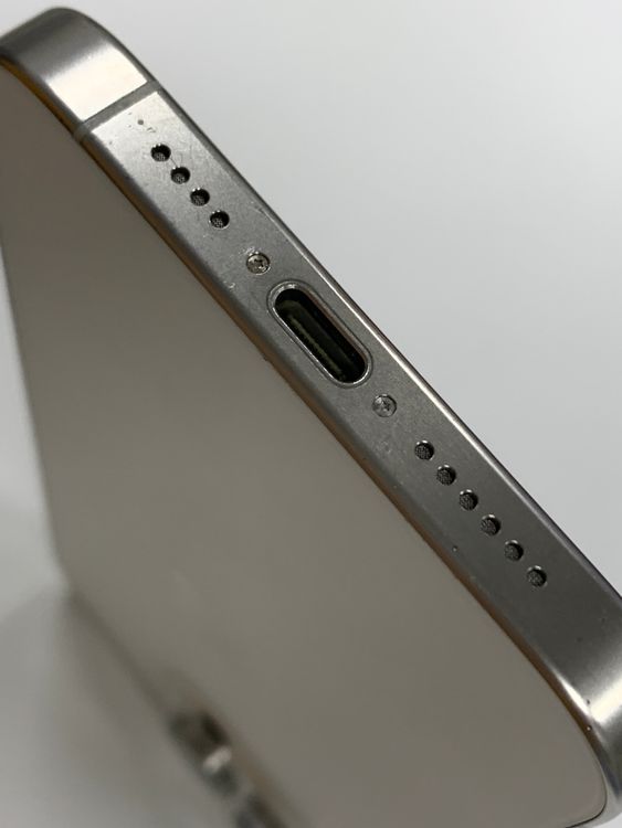 �ڥ�Х���BOX������87%SIM�ե꡼ iPhone15 Pro Max 256GB �ۥ磻��