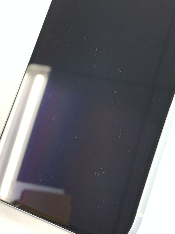 �ڥ�Х���BOX�� ����82%SIM�ե꡼ iPhone15 128GB �֥롼