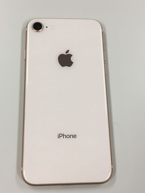 ムスビー｜【モバイルBOX】美品 電池100% docomo SIMフリーiPhone8  