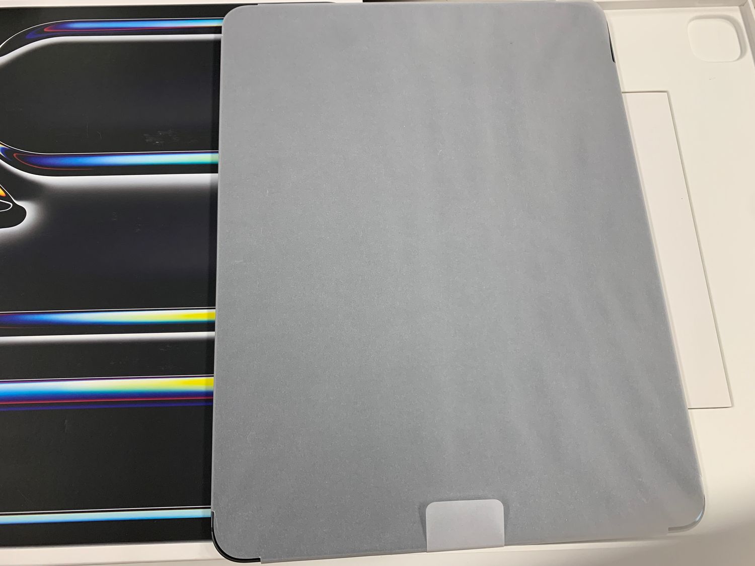 ムスビー｜極美品 電池100% SIMフリー iPad Pro 13 インチ (M4) 256GB