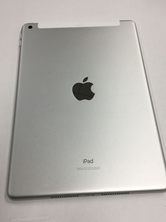 �ڥ�Х���BOX������ SIM�ե꡼ Apple iPad ��8���� 32GB ����С�