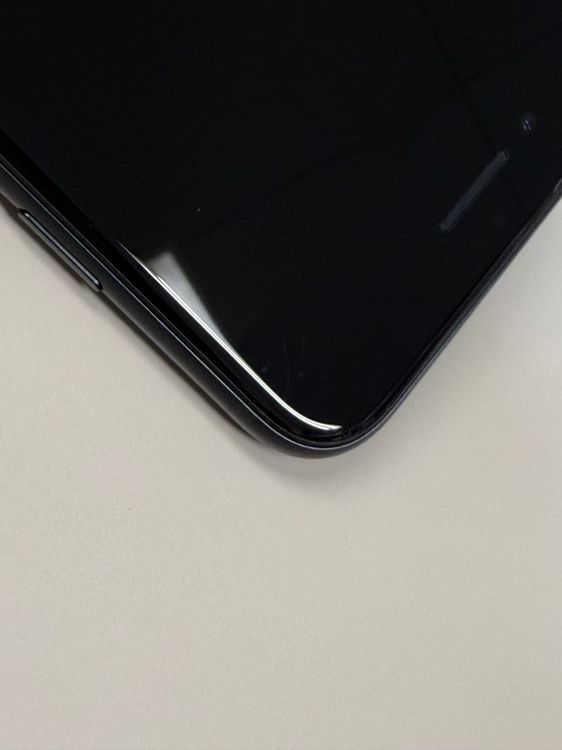 �ڥ�Х���BOX�۶����� ����100%SIM�ե꡼ iPhone SE(�裳����) 64GB