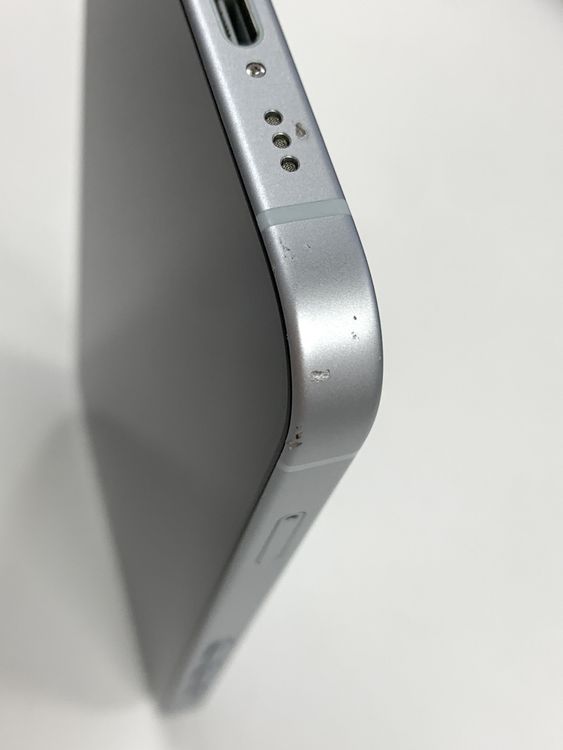 �ڥ�Х���BOX�� ����94%SIM�ե꡼ iPhone15 128GB �֥롼