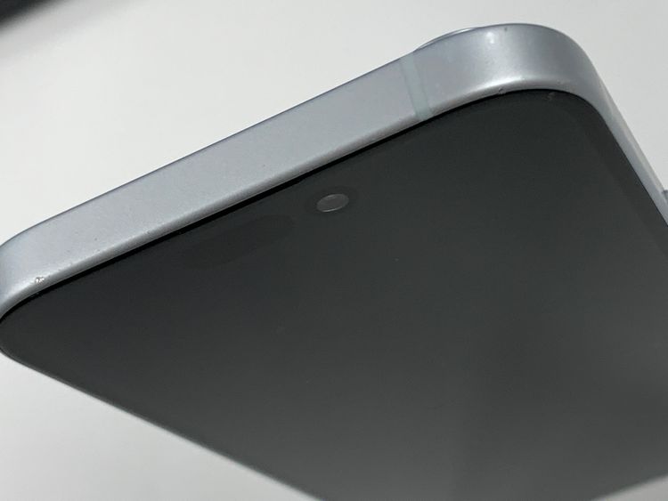 �ڥ�Х���BOX�� ����85%SIM�ե꡼ iPhone15 128GB �֥롼