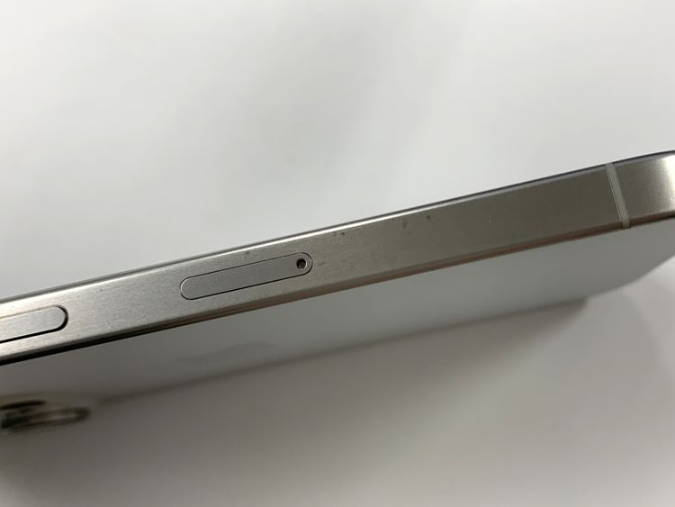�ڥ�Х���BOX�� ����89%SIM�ե꡼ iPhone15 Pro 128GB �ۥ磻�ȥ����˥���