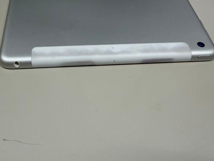 ���� ����88% SIM�ե꡼iPad (��7����) 32GB ����С�