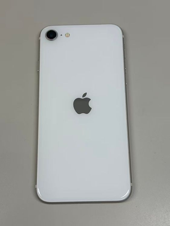 �ڥ�Х���BOX�۶����� ����88%SIM�ե꡼ iPhone SE(�裳����) 64GB