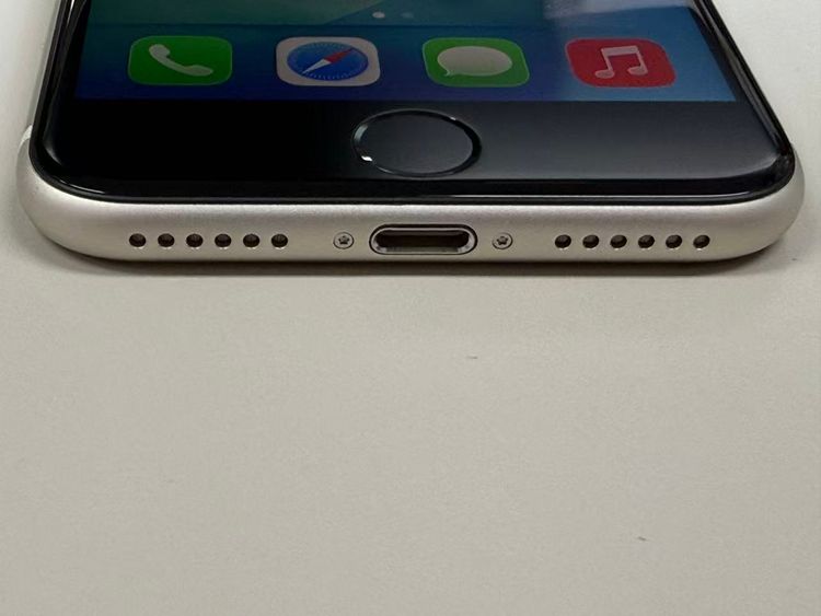 ��ư�������ʡ�����100% SIM�ե꡼ iPhone SE(�裳����) 64GB �������饤��