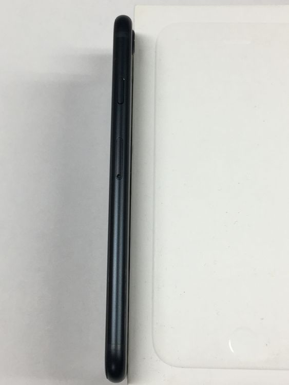 �ڥ�Х���BOX��Ķ���� ����86�� iPhone SE3 ��3���� 64GB SIM�ե꡼