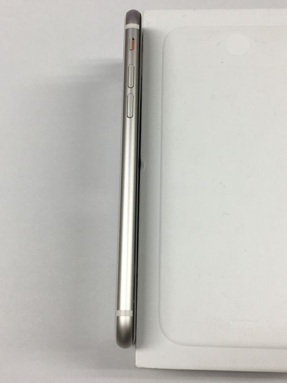 �ڥ�Х���BOX�ۿ���Ʊ�� ����100�� SIM�ե꡼ iPhone SE ��3���� 64GB