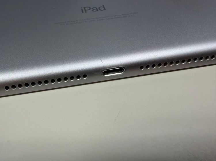 ���� ����84% apple iPad (��6����) 32GB ���ڡ������졡WiFI��ǥ�