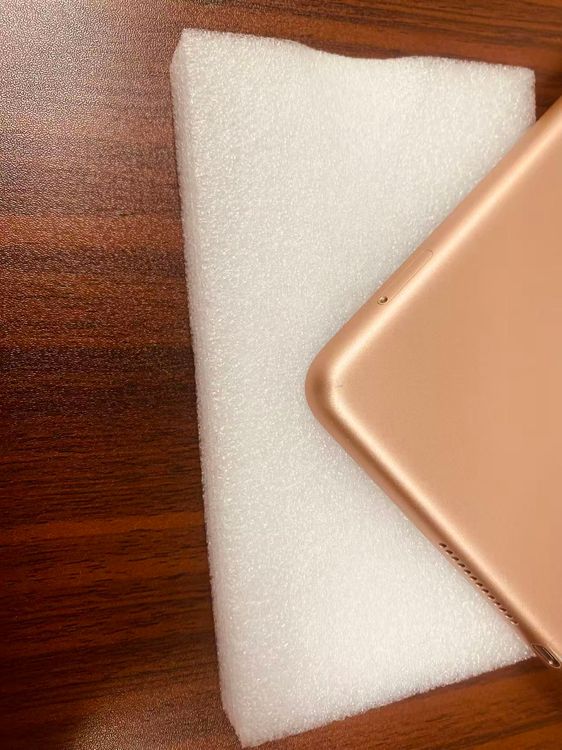 ����90��Apple iPad7Wi-Fi + Cellular32GB��Silver ������