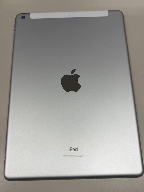 ���� ����84% SIM�ե꡼iPad (��9����) 64GB ����С�