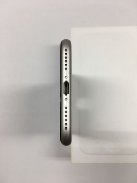 �ڥ�Х���BOX������ ����94�� iPhone SE3 ��3���� 64GB SIM�ե꡼