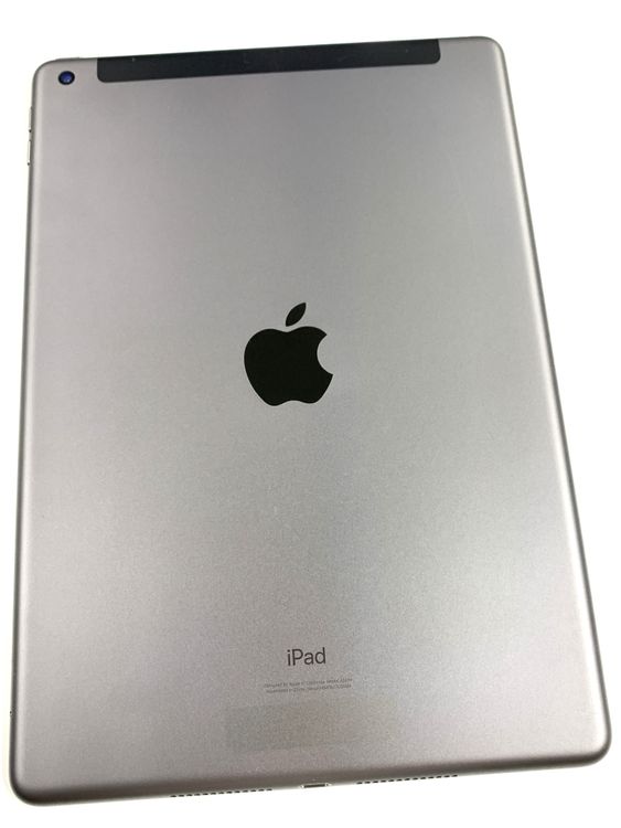 SIM�ե꡼ iPad(��8����)  Wi-Fi + Cellular��ǥ� 32GB ���ڡ���