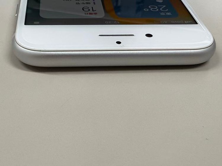 ���ʡ�����100%��SIM�ե꡼ iPhone 8 64GB ����С�