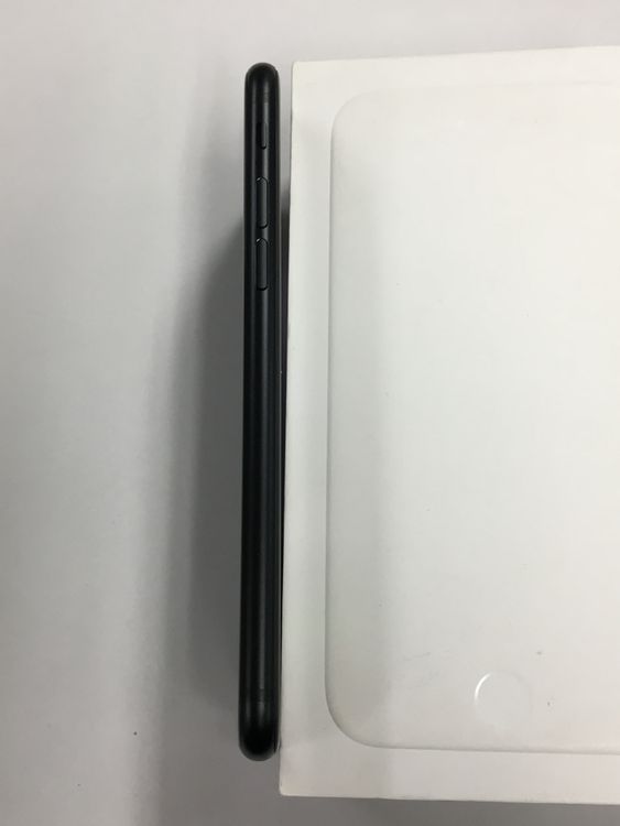 �ڥ�Х���BOX��Ķ���� ����89�� iPhone SE2 ��2���� 64GB SIM�ե꡼