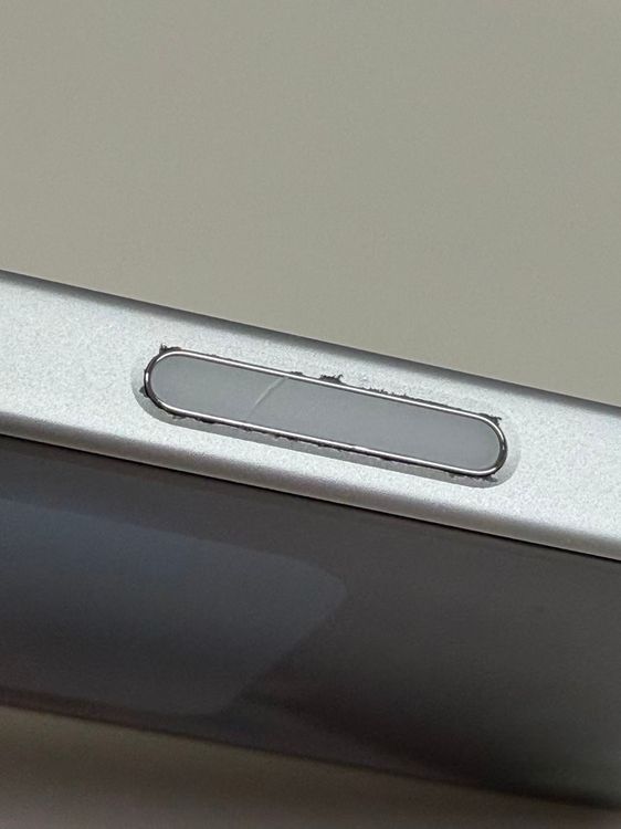 �ڥ�Х���BOX������ ����100%SIM�ե꡼ iPhone16 128GB �ۥ磻��