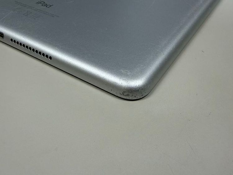 ����67�� iPad (��6����)  32GB ����С���WIFI��