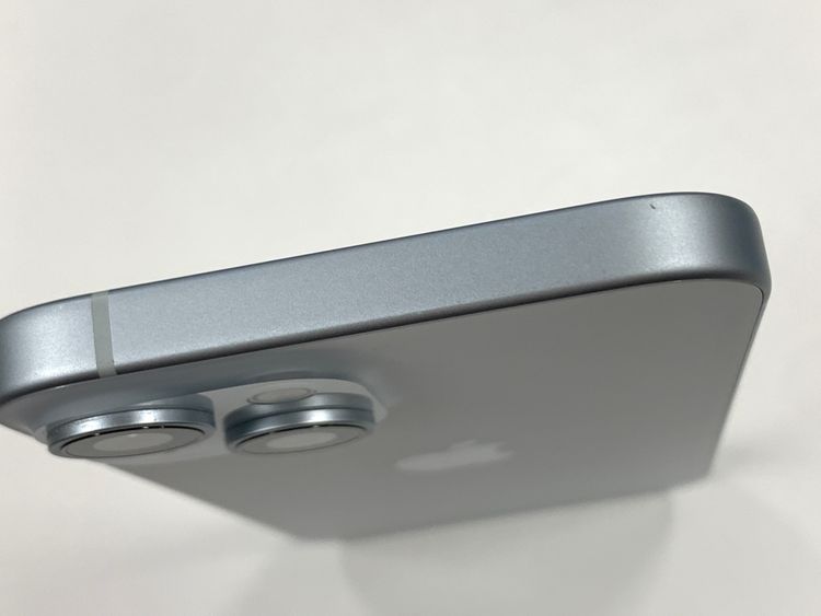���ʡ��Хåƥ꡼99% SIM�ե꡼ iPhone15 128GB���֥롼