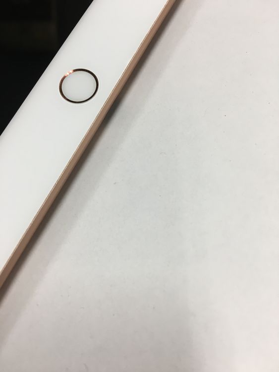 �ڥ�Х���BOX������ ����77�� SIM�ե꡼ Apple iPad ��7���� 32GB �������
