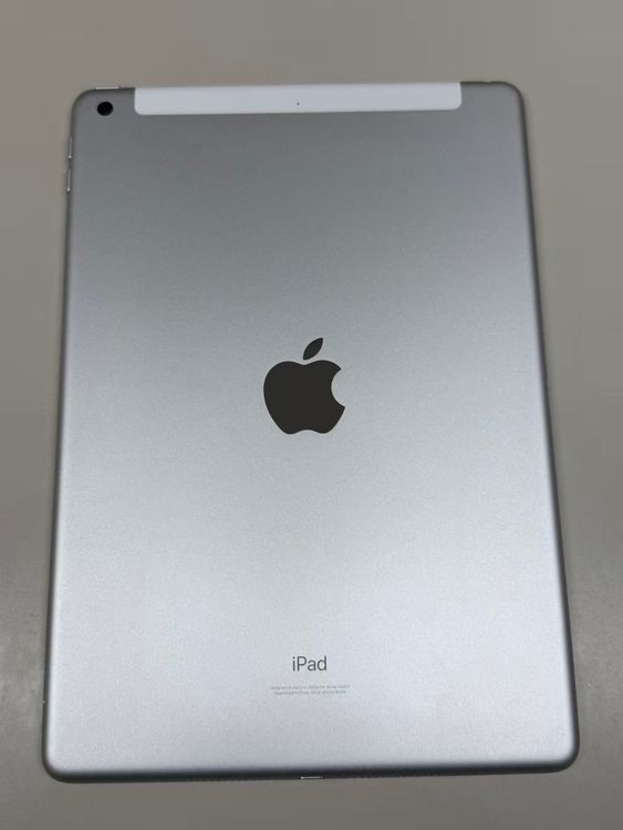 ���� ����100�� SIM�ե꡼ iPad ��9���� 64GB ����С�