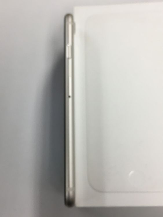 �ڥ�Х���BOX������ ����90�� iPhone SE3 ��3���� 64GB SIM�ե꡼ ����