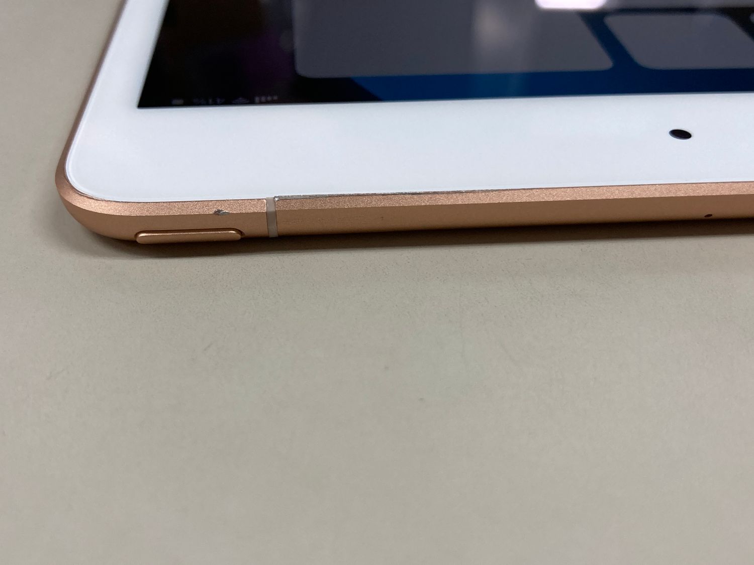 SIMフリー　iPad mini5 ゴールド　256G Amazon.com : Apple iPad Mini 5th Generation (Wi-Fi +