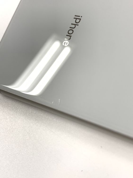 ڥХBOX100% SIMե꡼ iPhone8 64GB Silver