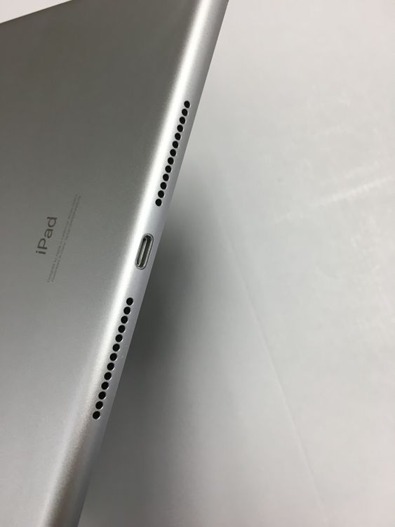 �ڥ�Х���BOX������ ����86�� SIM�ե꡼ Apple iPad ��8���� 32GB ����С�