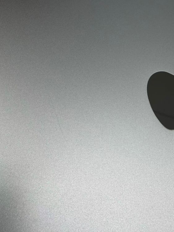 ������ ����100�� SIM�ե꡼ iPad (��6����) 32GB ����С�