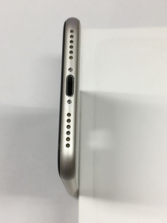 �ڥ�Х���BOX��Ķ���� iPhone SE3 ��3���� 64GB SIM�ե꡼ �������饤��