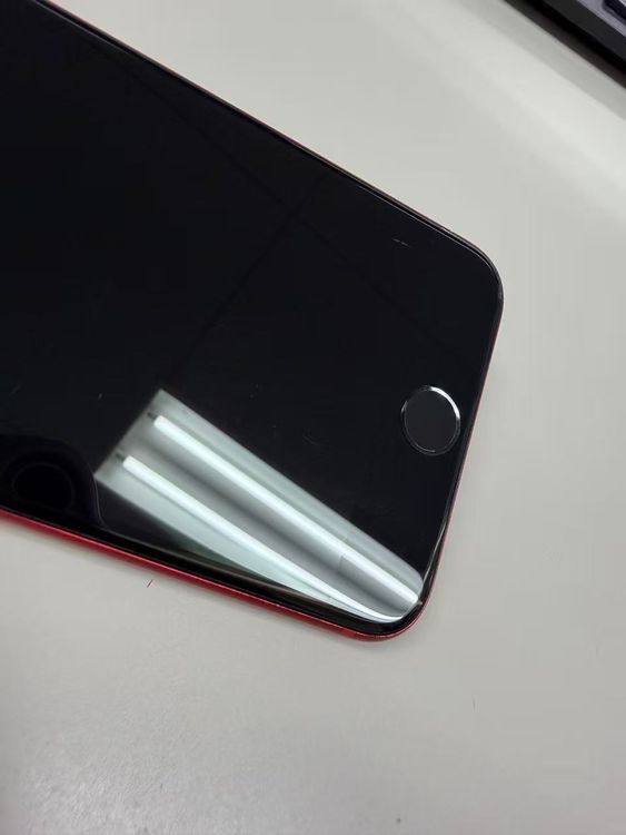 ����86%SIM�ե꡼ iPhone SE(��2����) 256GB ��å�