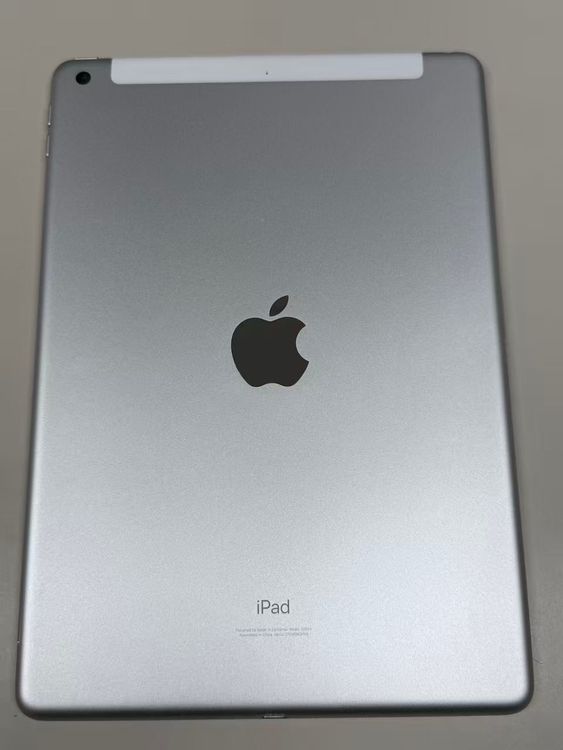 ���� ����86�� SIM�ե꡼ iPad ��9���� 64GB ����С�