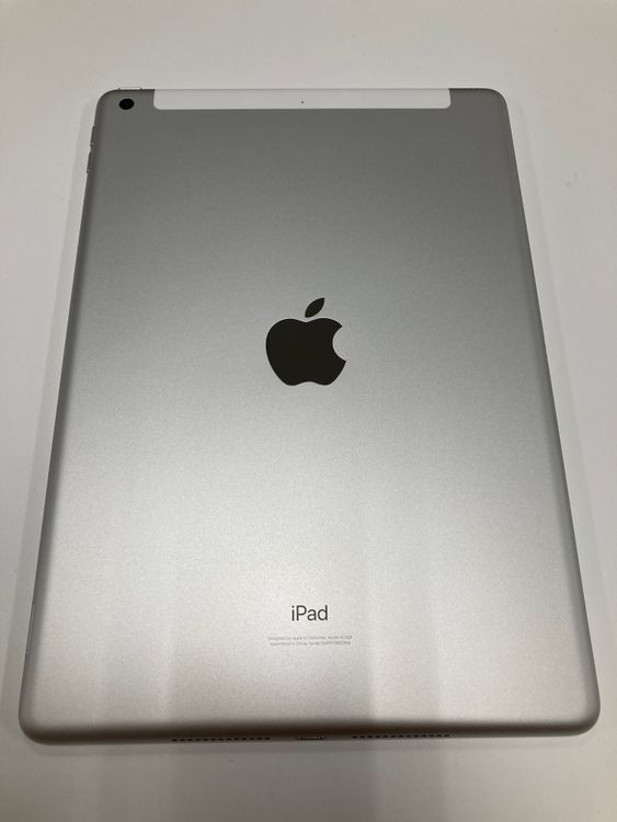 �����ꡡ����88% Apple iPad ��8���� SIM�ե꡼ 32GB ����С�