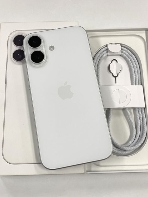 ���� �Хåƥ꡼89% SIM�ե꡼ iPhone16 128GB �ۥ磻��