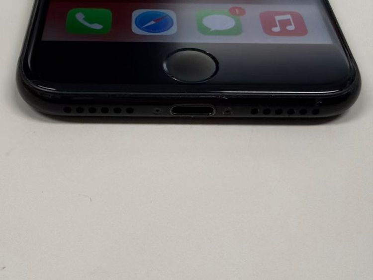����84% SIM�ե꡼ iPhone7 256GB �����åȥ֥�å�