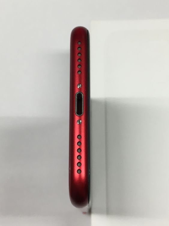 �ڥ�Х���BOX������ ����94�� iPhone SE3 ��3���� 64GB SIM�ե꡼ ��å�