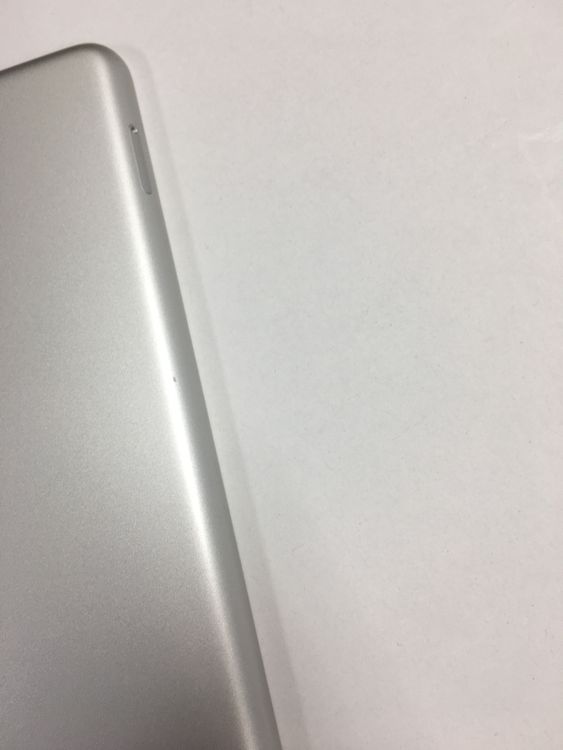 �ڥ�Х���BOX������ ����100�� SIM�ե꡼ Apple iPad ��7���� 32GB