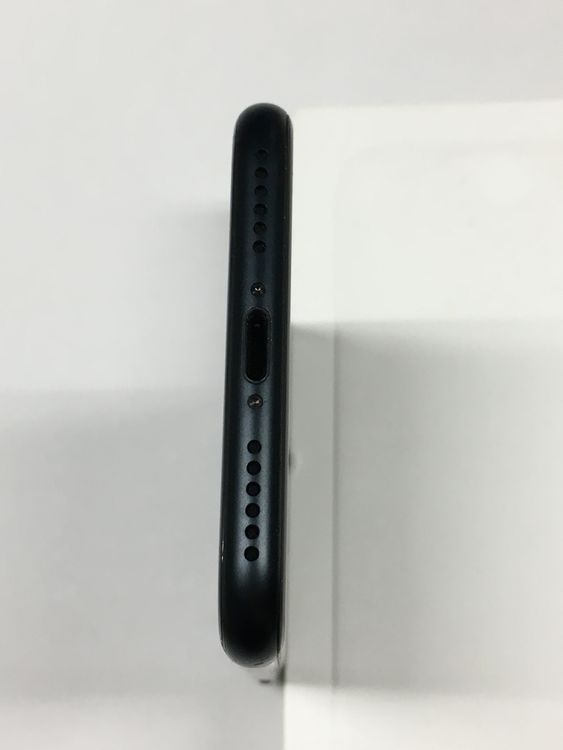 �ڥ�Х���BOX������86�� iPhone SE3 ��3���� 64GB SIM�ե꡼ �ߥåɥʥ���