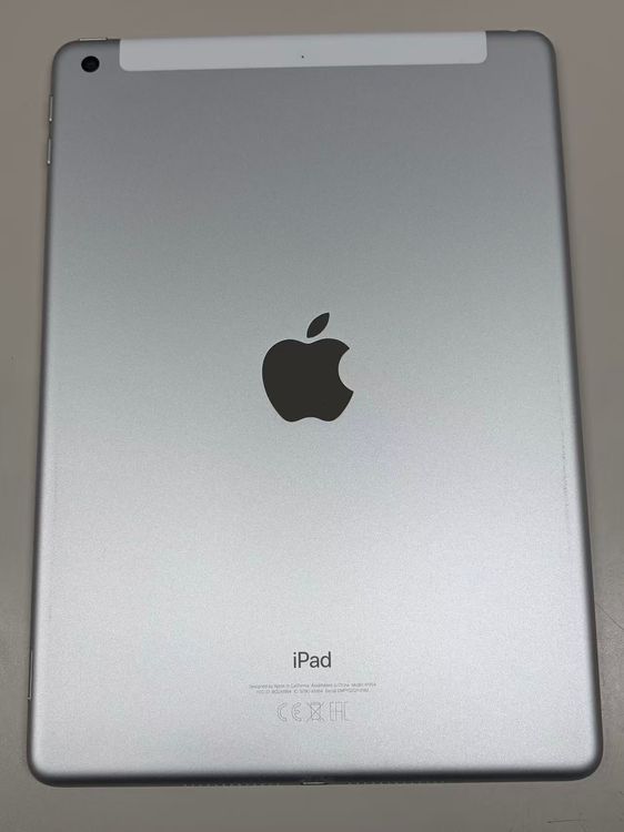 ����84% SIM�ե꡼iPad (��6����) 32GB ����С�