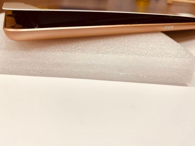Apple iPad ��7���� Wi-Fi��128GB Gold �Хåƥ꡼��ĥ