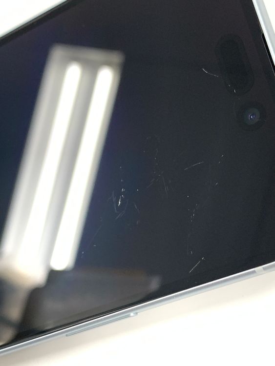 �ڥ�Х���BOX�� ����86%SIM�ե꡼ iPhone15 128GB �֥롼