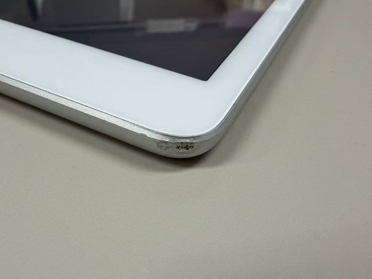 ���� ����50% SIM�ե꡼iPad (��8����) 32GB ����С�