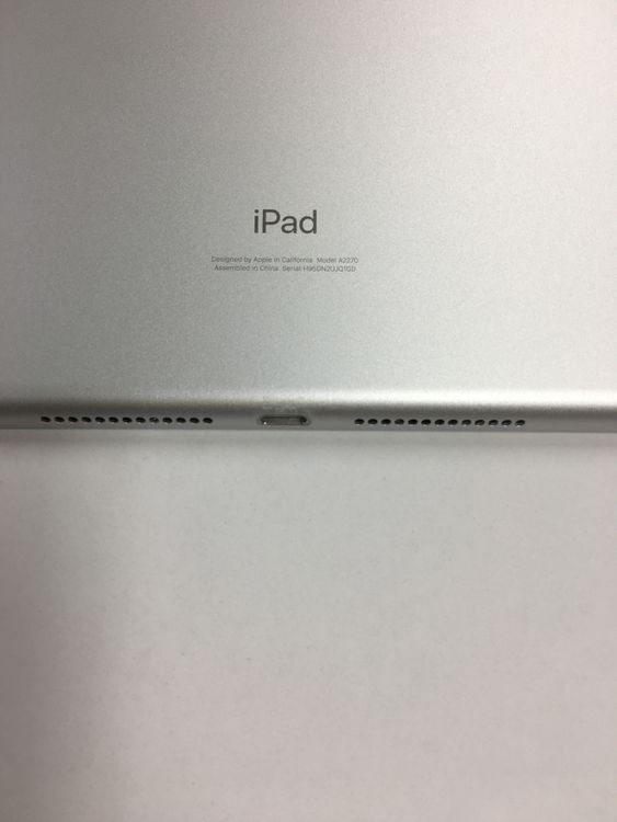 �ڥ�Х���BOX��Ķ���� Apple iPad ��8���� 32GB WiFi��ǥ� ����С�